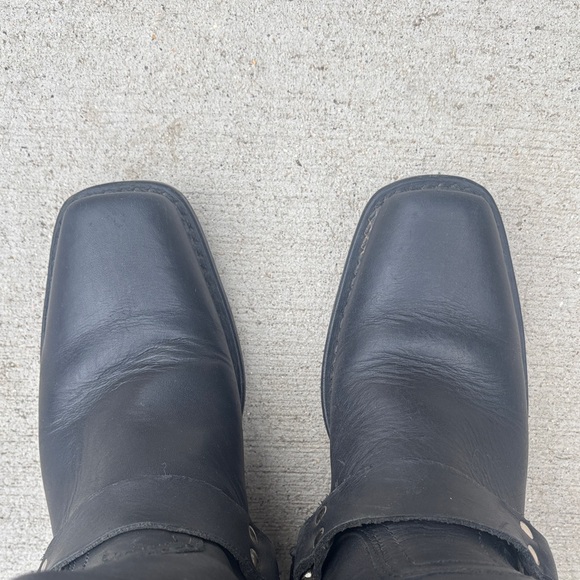 Frye Harness 12R Black Leather Boots - Picture 10 of 11